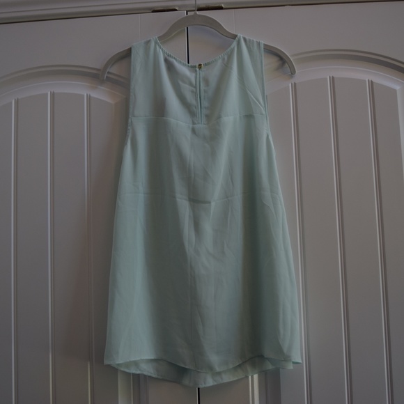 The Limited Sleeveless Blouse - Size M - Green NWT - Picture 6 of 6